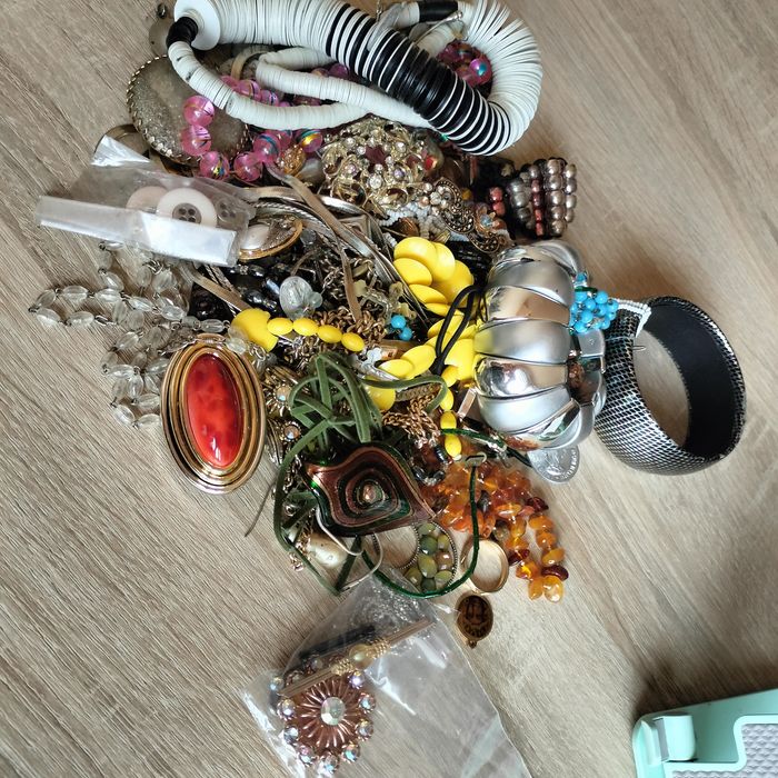 Mix bizuterii uszkodzonej Vintage DIY biżuteria złom