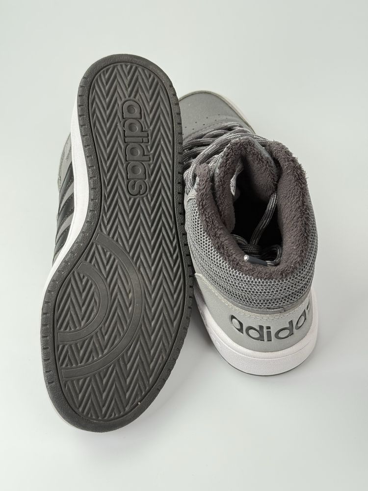Взуття чоловіче Adidas ,кросівки adidas,
