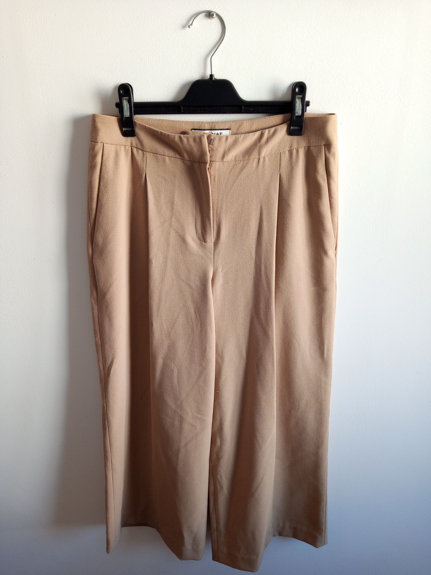 Calça larga beje