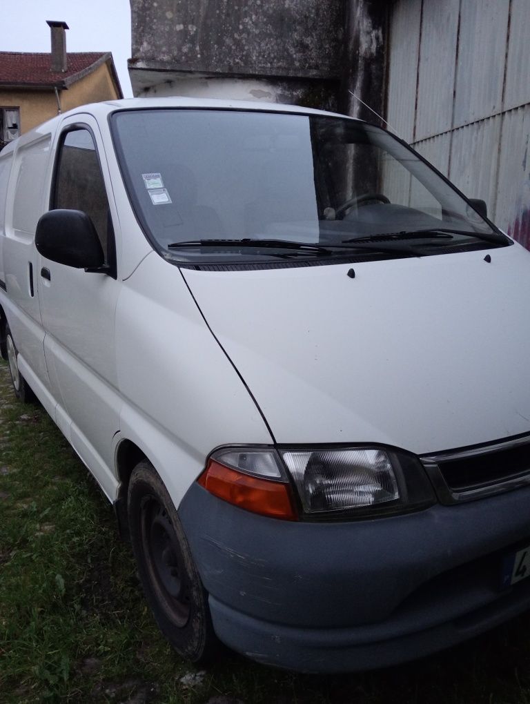 Carrinha Toyota hiace fibrada