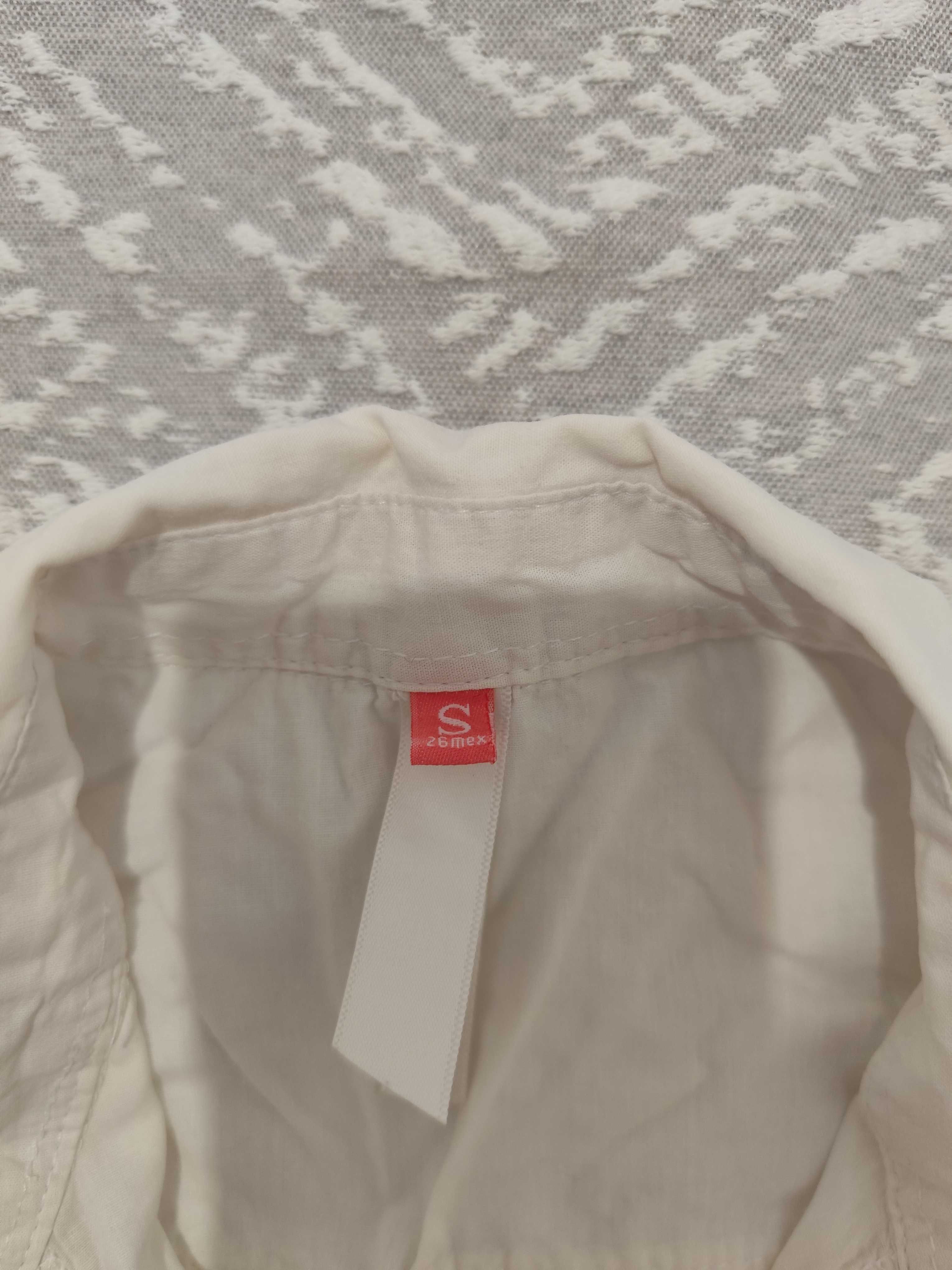 Top branco tipo camisa