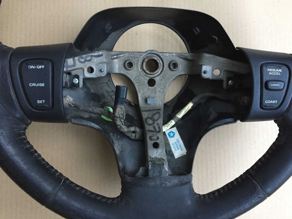 Volante  Grand Cherokee 2.5 ZG