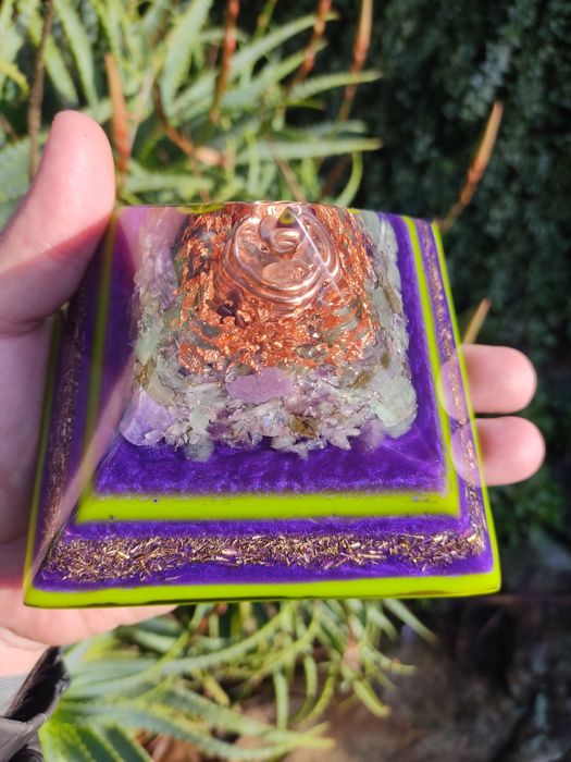 Pirâmide Orginite Orbitart