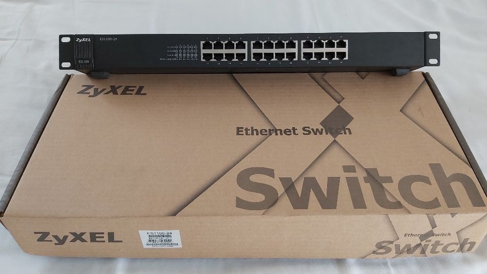 Ethernet Switch ZyXEL ES1100 - 24