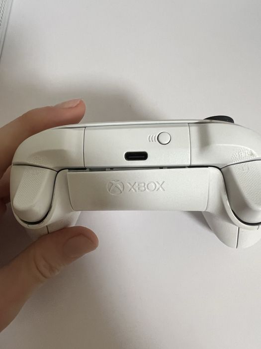 Xbox Series S (512GB SSD) з двома джойстиками