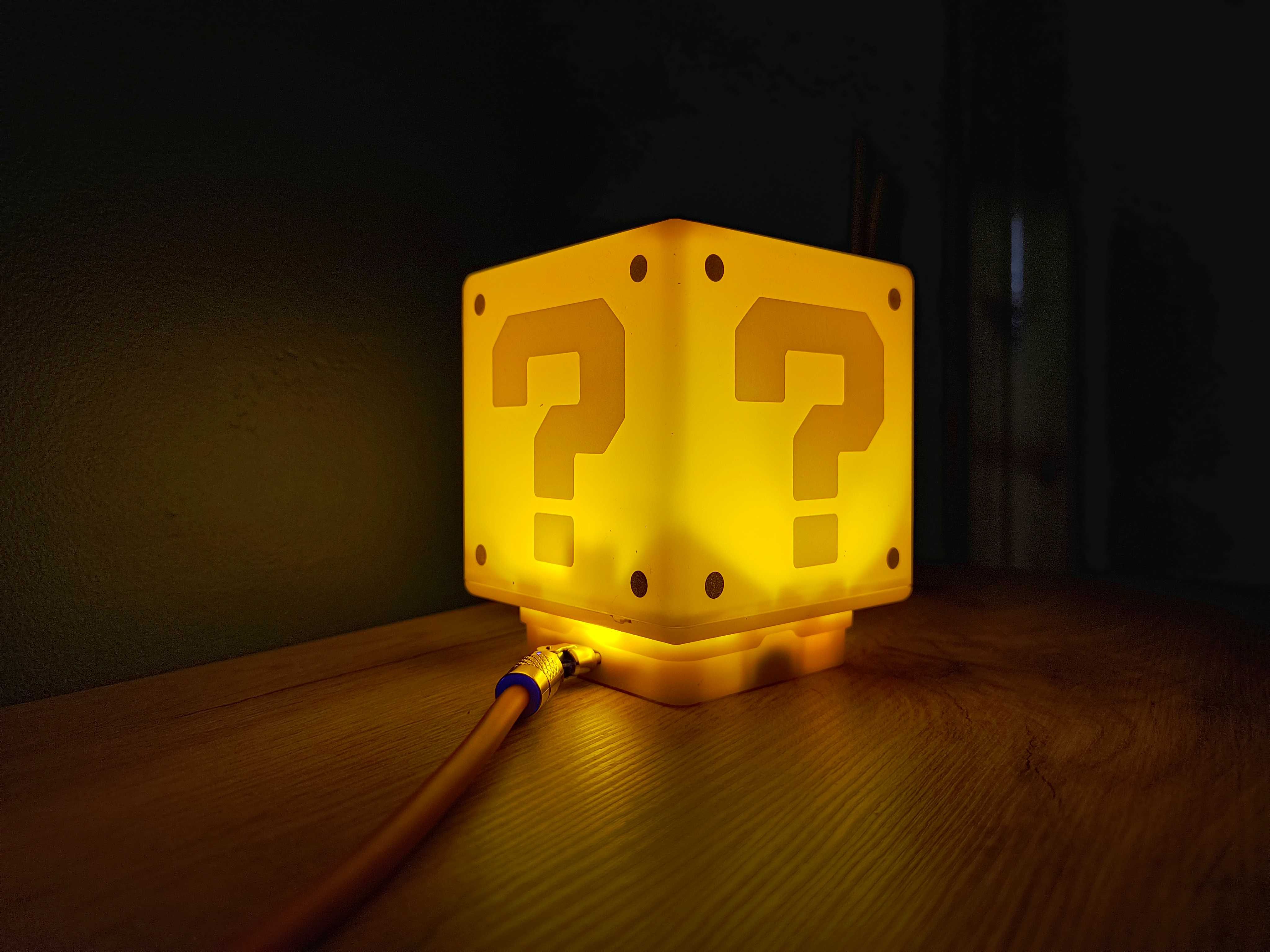 Lampka nocna Super Mario Bros Question Box