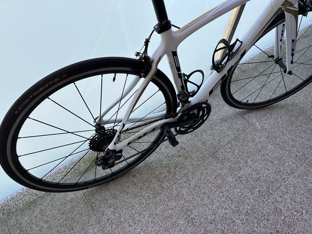 Bicicleta BH prisma gold