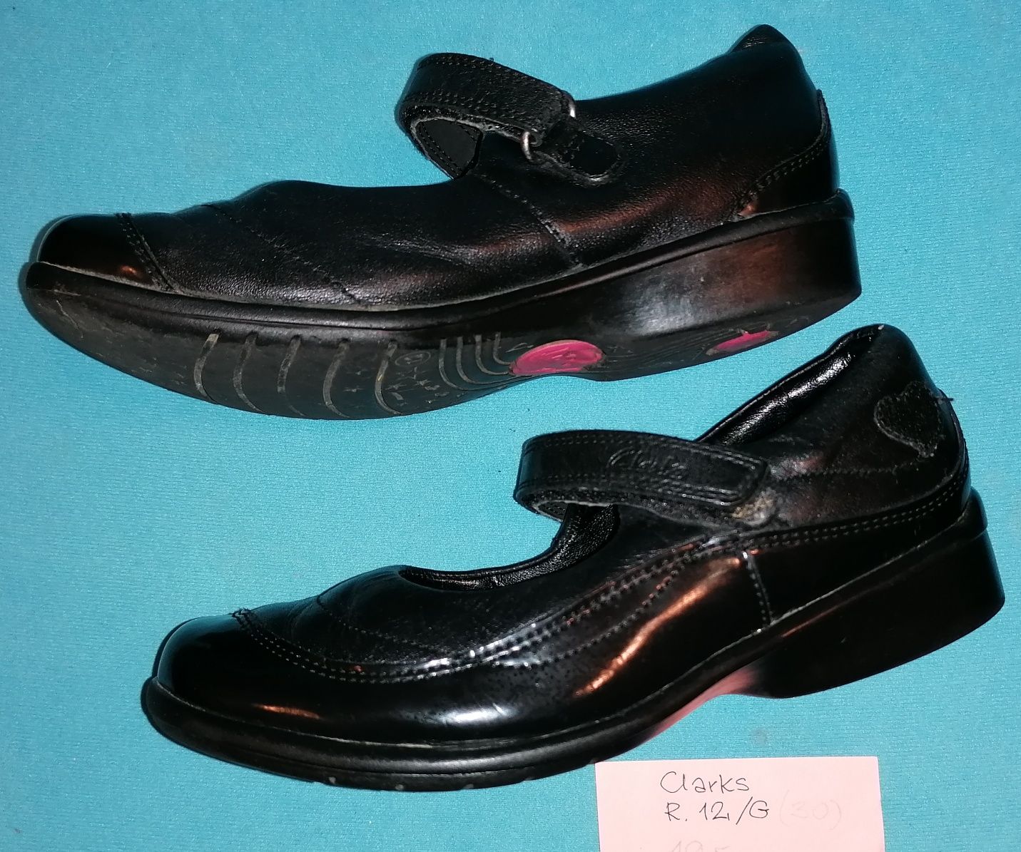 Clarks 12 G czarne baleriny skóra i lakierek z paskiem na rzep obcas 2