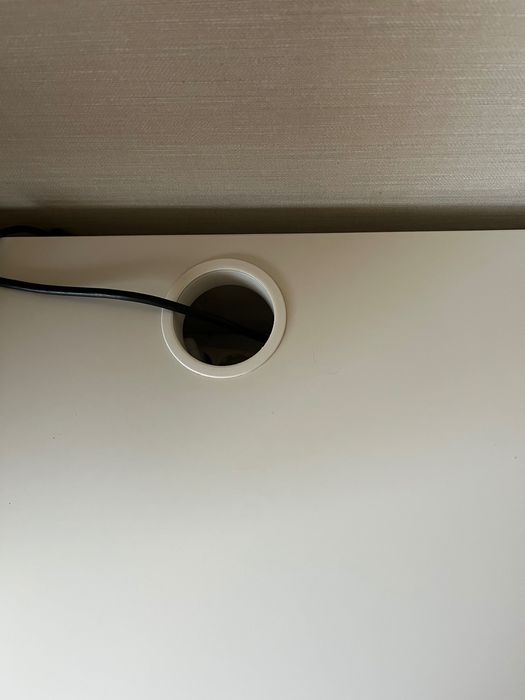 Secretária branca Ikea