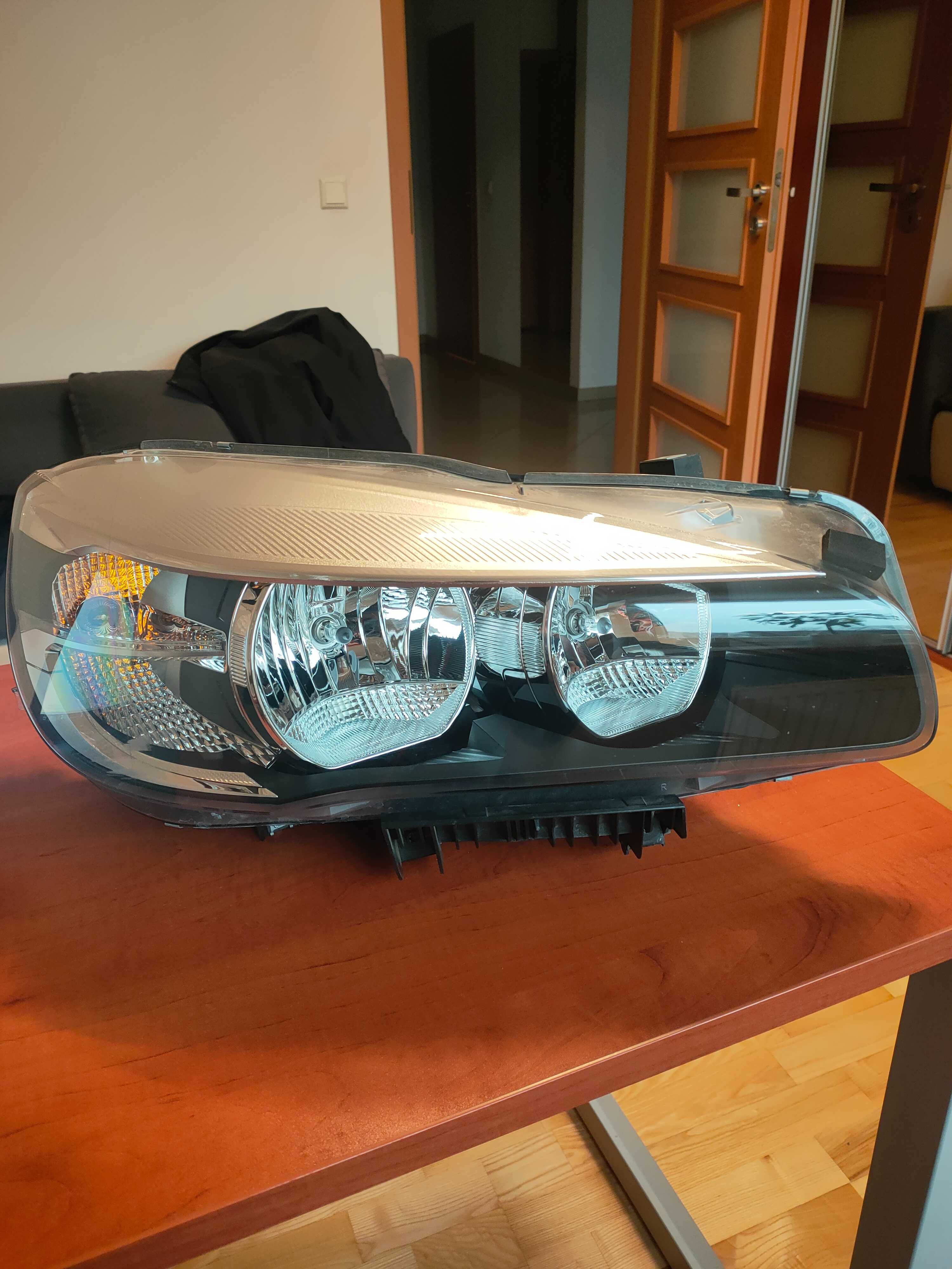 Lampa Reflektor prawa BMW F45 F46 EUROPA