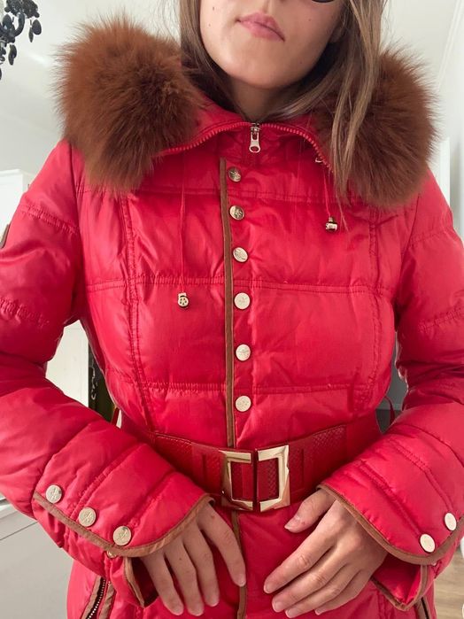 Kurtka zimowa puchowa z paskiem i kapturem