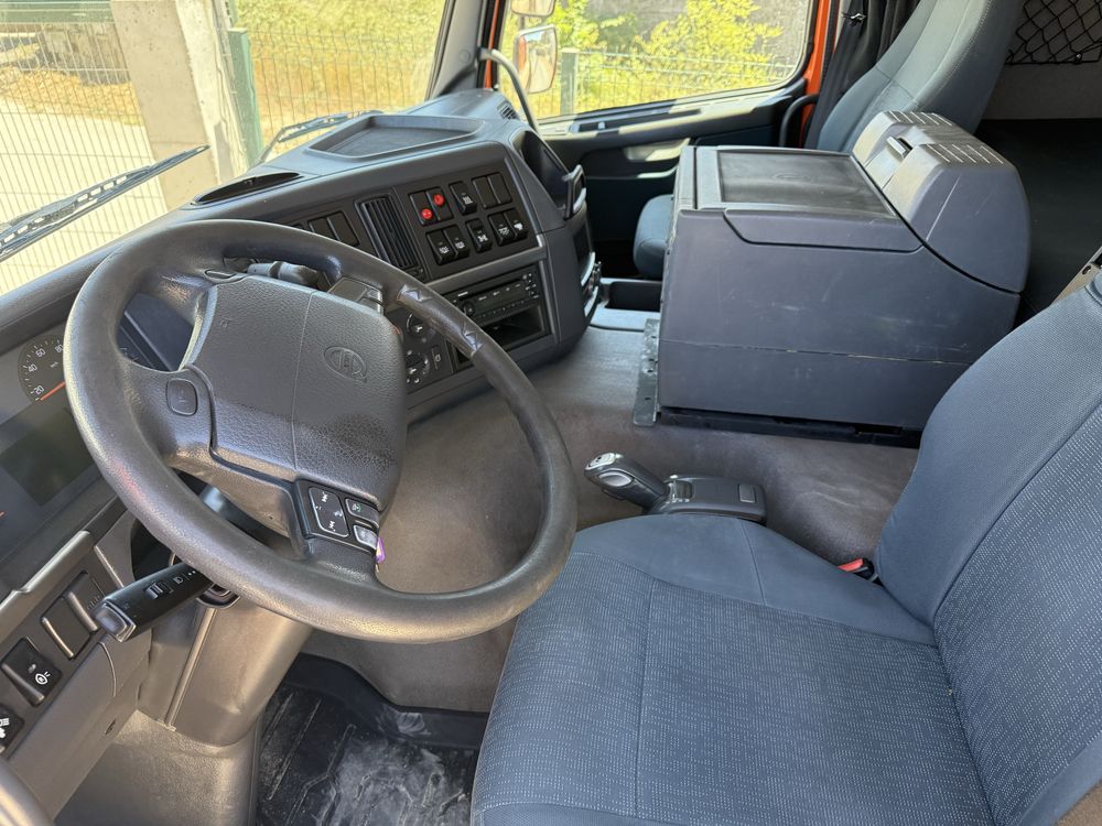 Volvo FMX com grua PK23001 e báscula