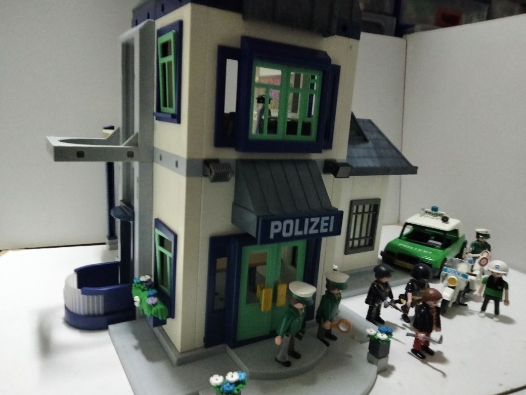 Playmobil stary posterunek policji