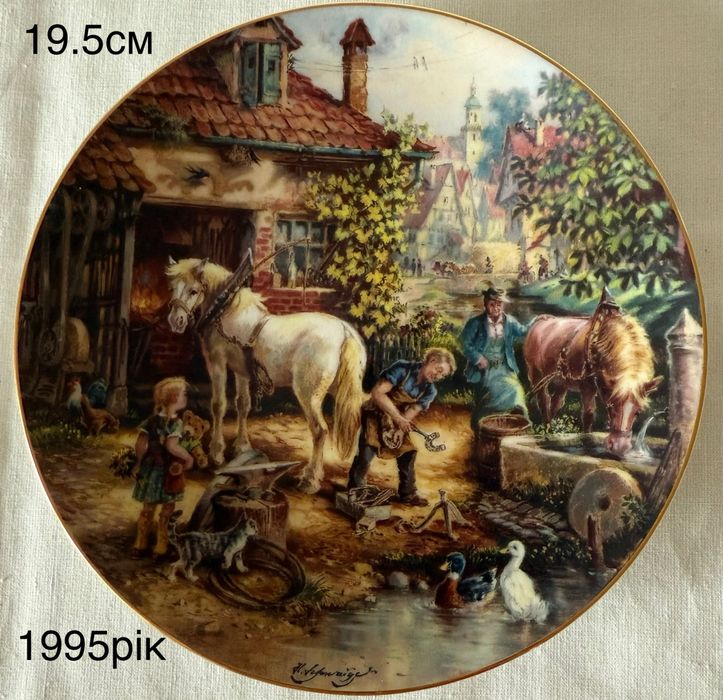 Вінтаж: колекція настінних тарілок .