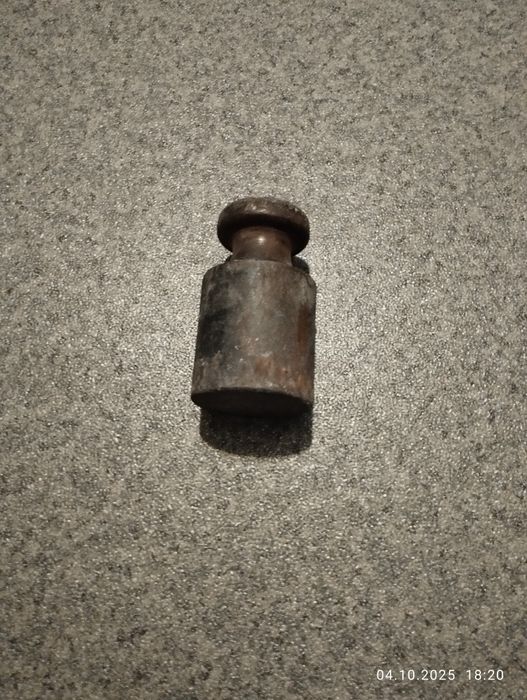 Продам гирю 2 кг для чистки вентиляції