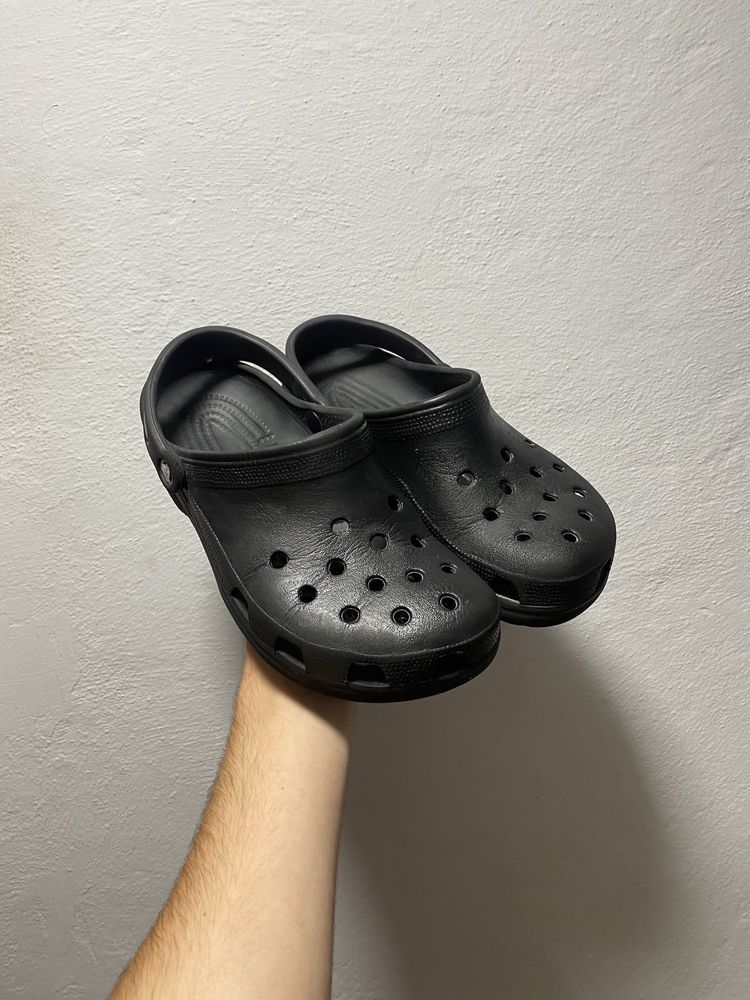 Чоловічі шльопанці CROCS