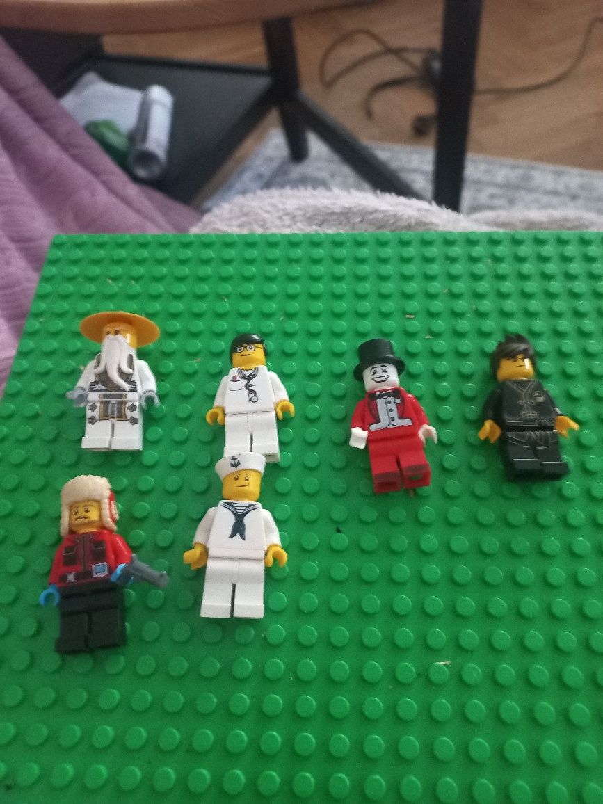 Lego figurki , mnóstwo