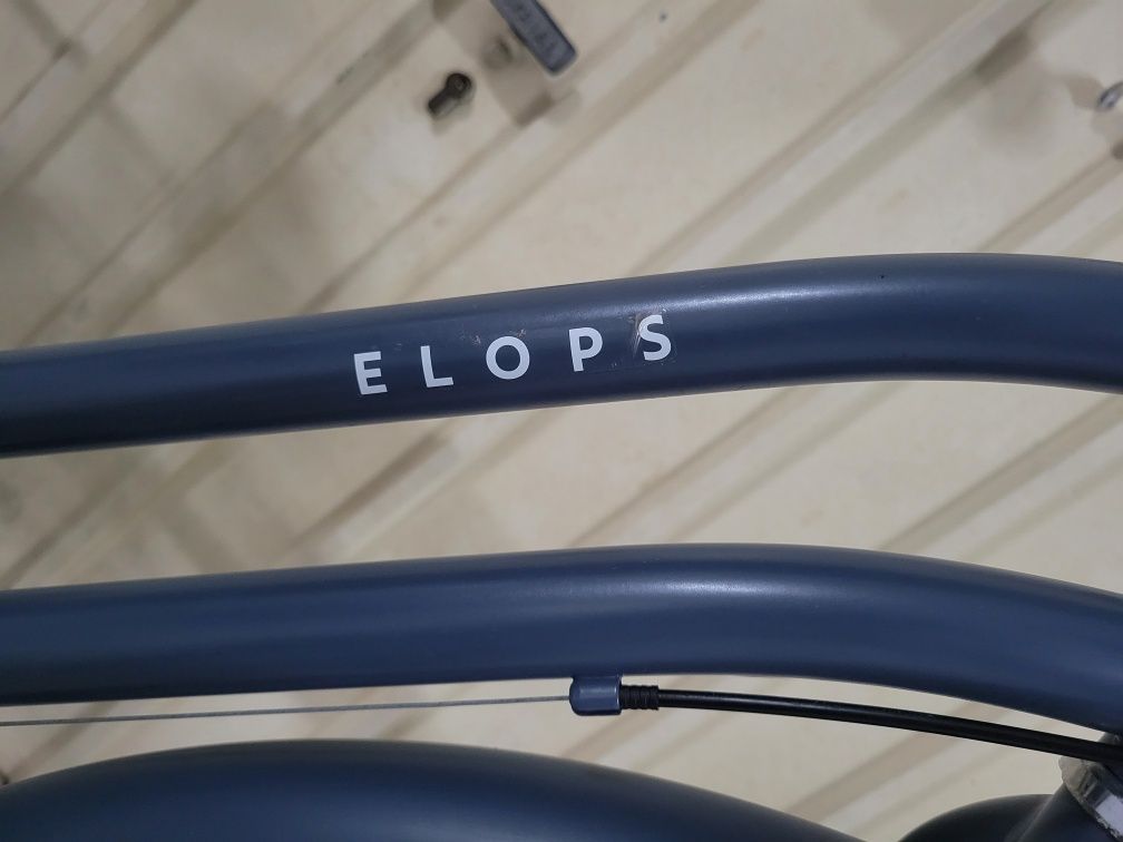 Bicicleta citadina Btwin Elops 120, quadro baixo, roda 700
