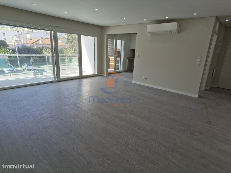 Apartamento T1+1 NOVO, em condomínio privado, com Terraço e BOX | L...