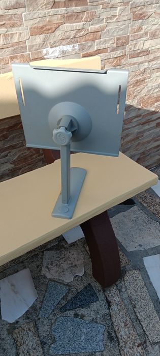 Suporte de parede para Tv 40cm usado em bom estado