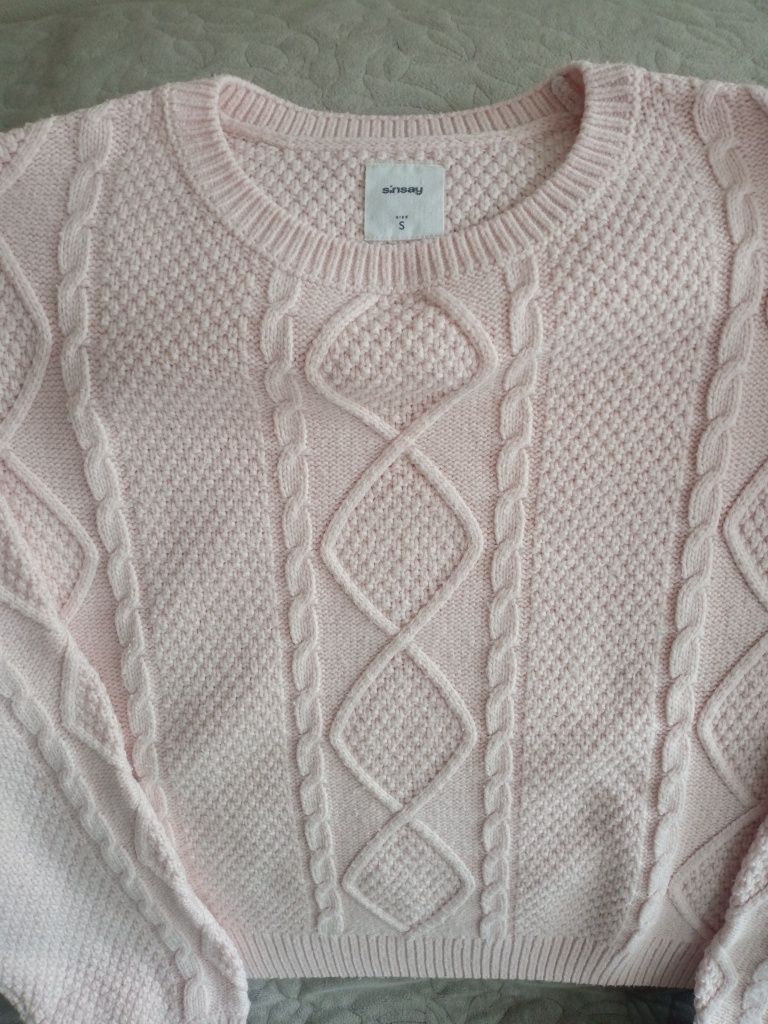 Sweter damski oversize Sinsay pudrowy róż splot warkocz Sinsay rozm. S