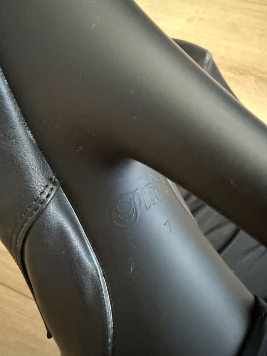 Стріпи закриті PLEASER FLAMINGO-1020 37 розмір