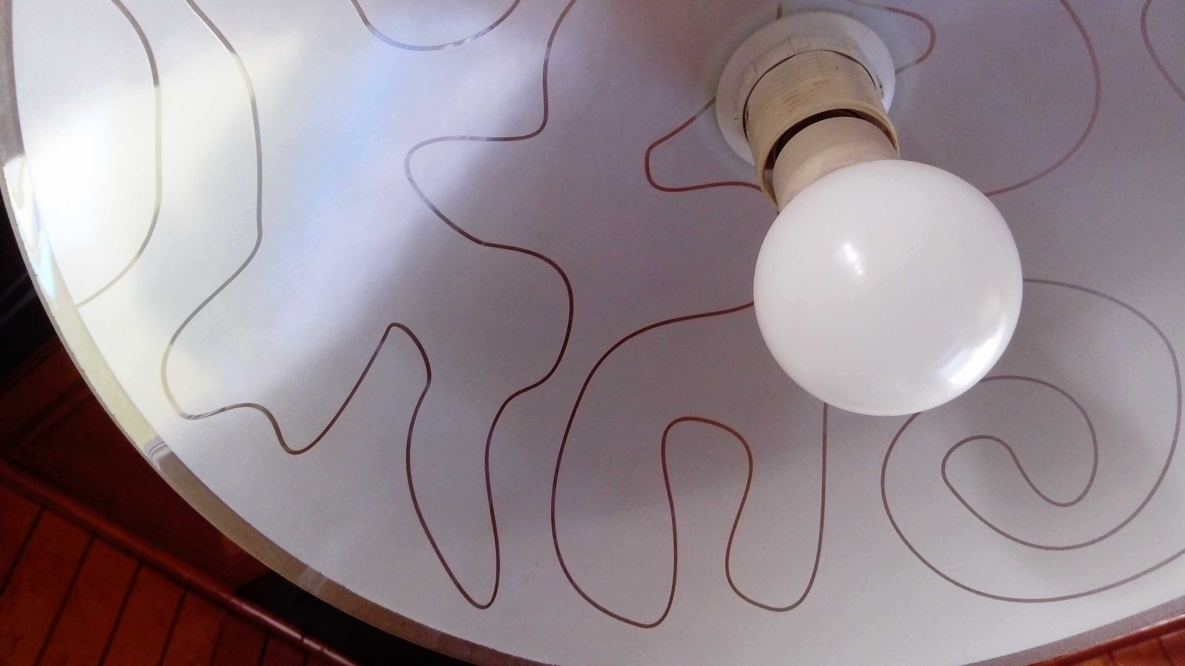 Lampa sufitowa do kuchni