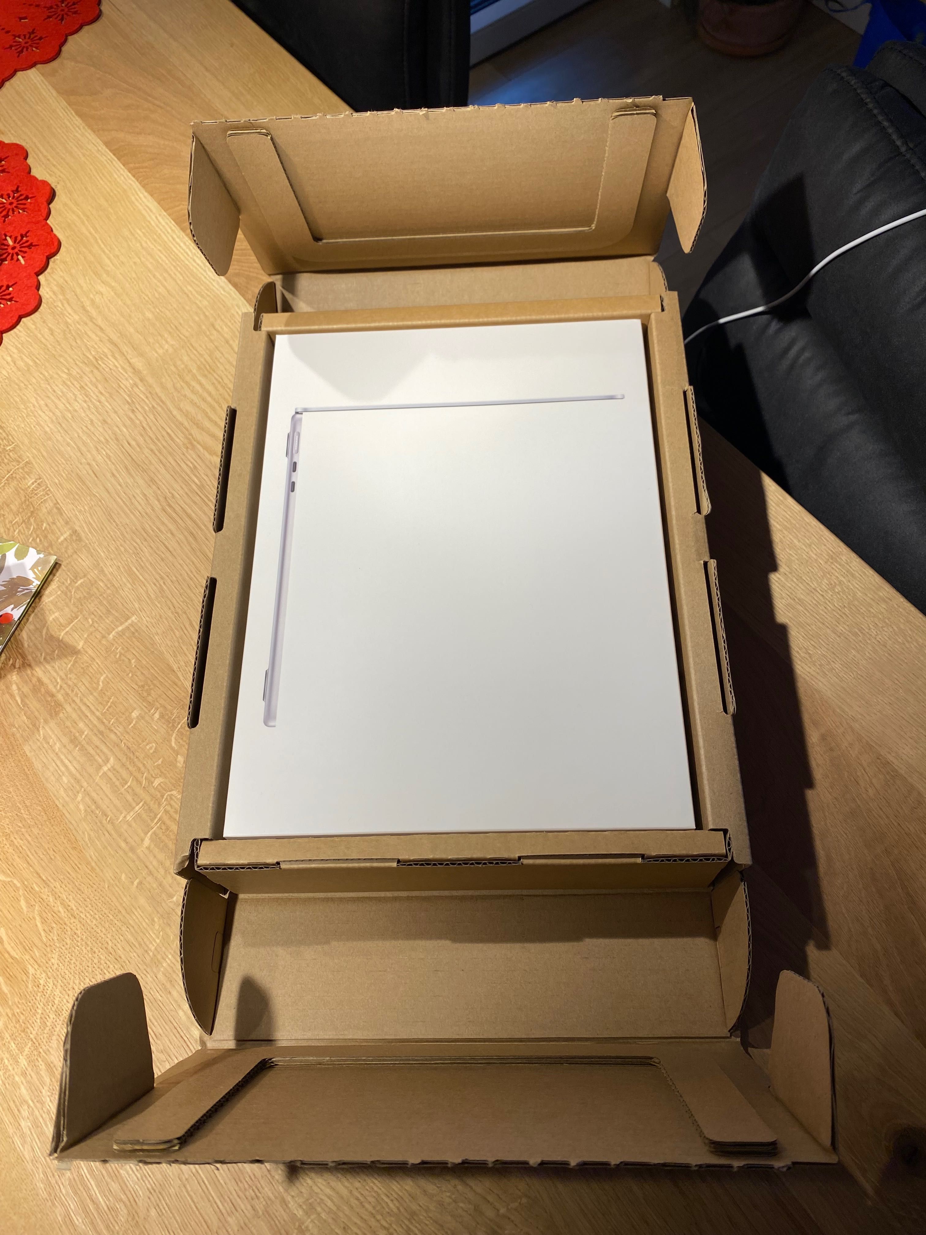 Karton pudełko MacBook Air 13 M2 13,6” srebrny