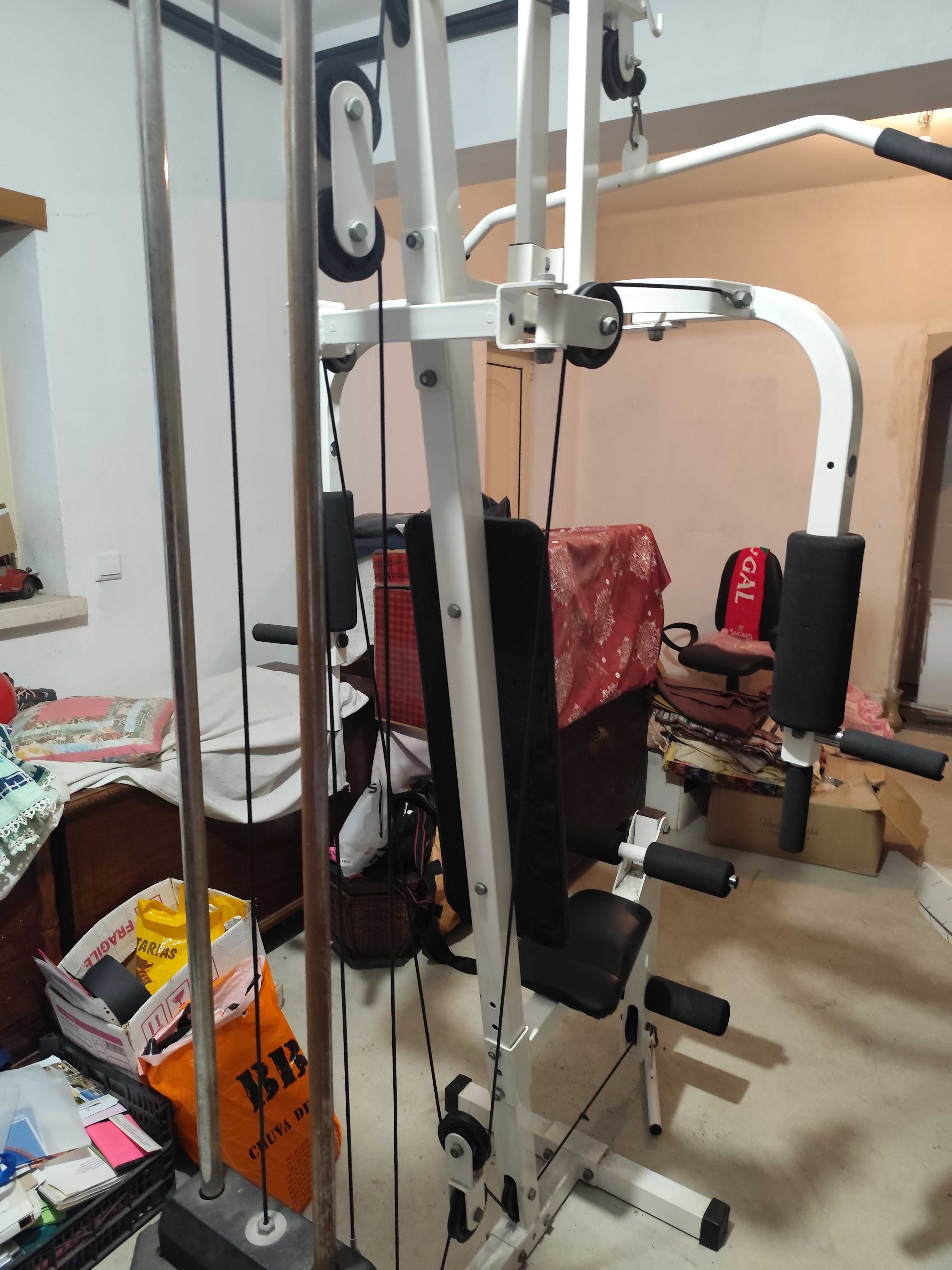 Maquina de musculação