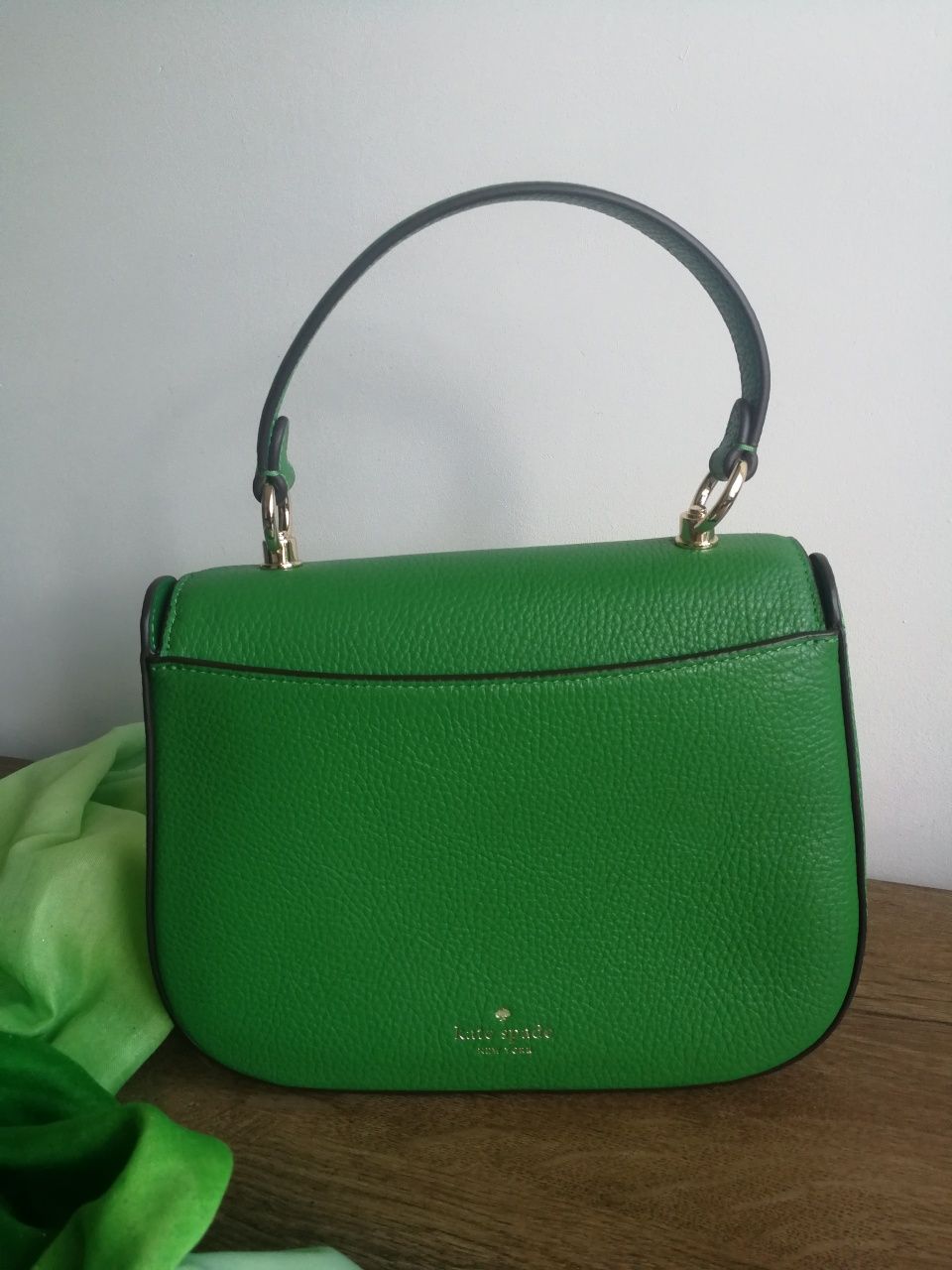 Elegancka oryginalna zielona torebka od Kate Spade New York hit 2024