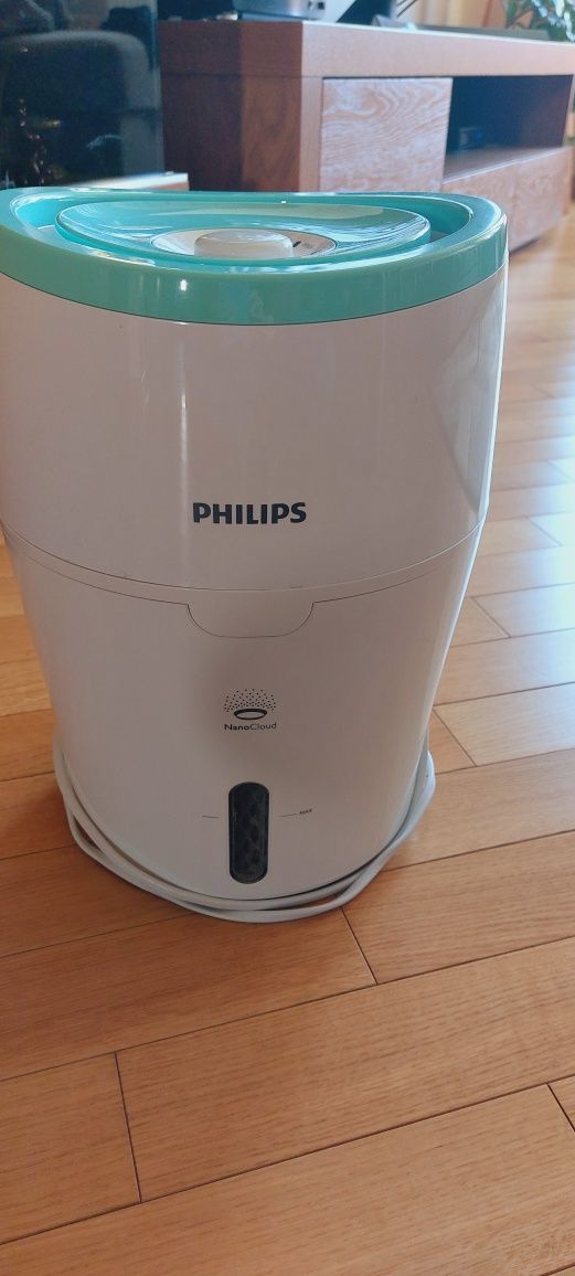 Nawilżacz powietrza PHILIPS HU4801 ewaporacyjny
Stan idealny.