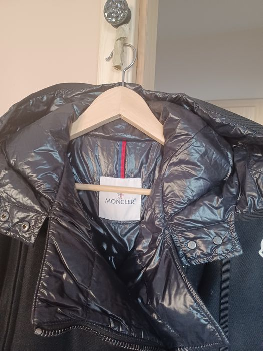 Kurtka-plaszcz Moncler rozmiar M-L .nowy