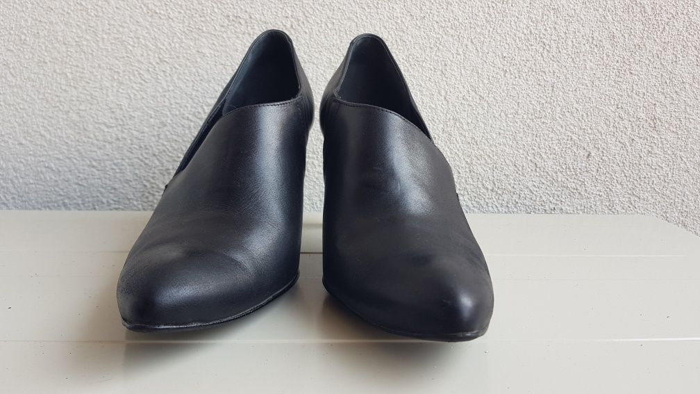 Skórzane botki na obcasie, 38