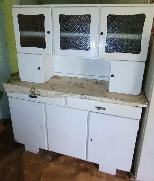 Kredens PRL bardzo dobry stan