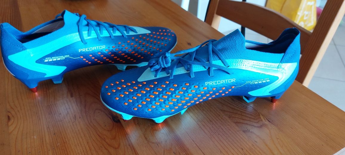 Chuteiras Adidas  Predator originais nr 42