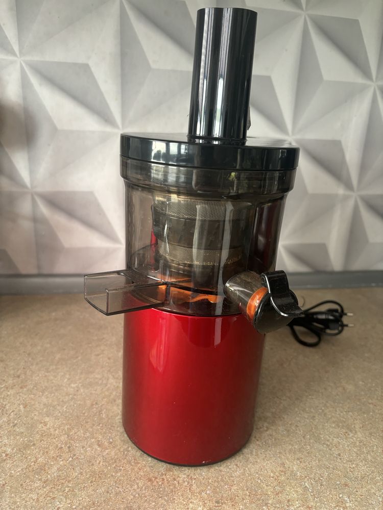 Wyciskarka wolnoobrotowa pionowa KALORIK TKG FE1010R
