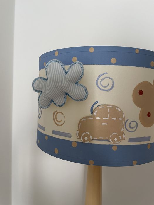 Candeeiro de mesa para quarto de criança