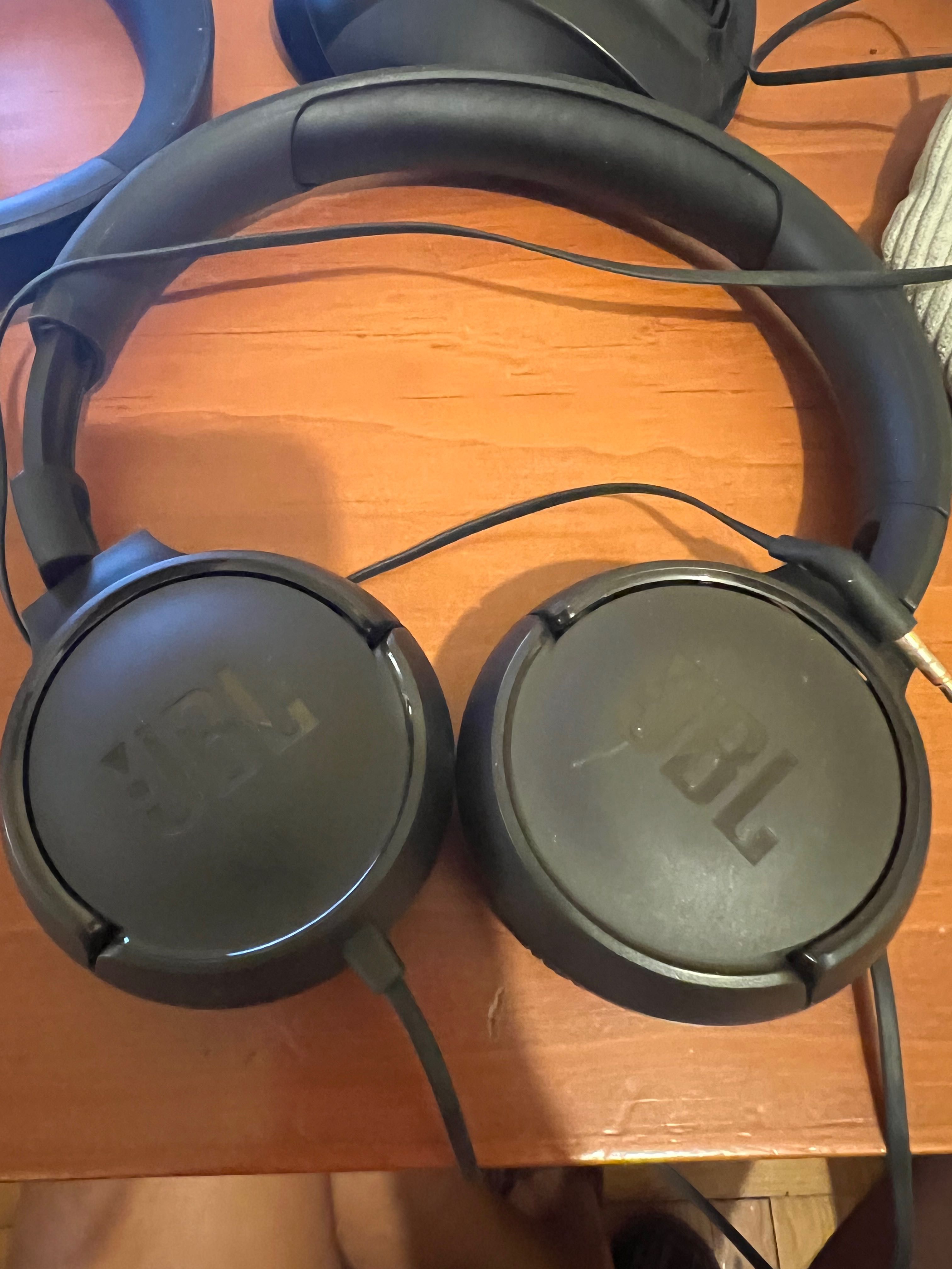 Headphone JBL com fio