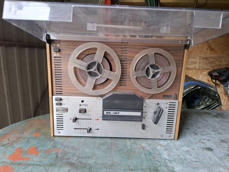 Magnetofon szpulowy ZN-147