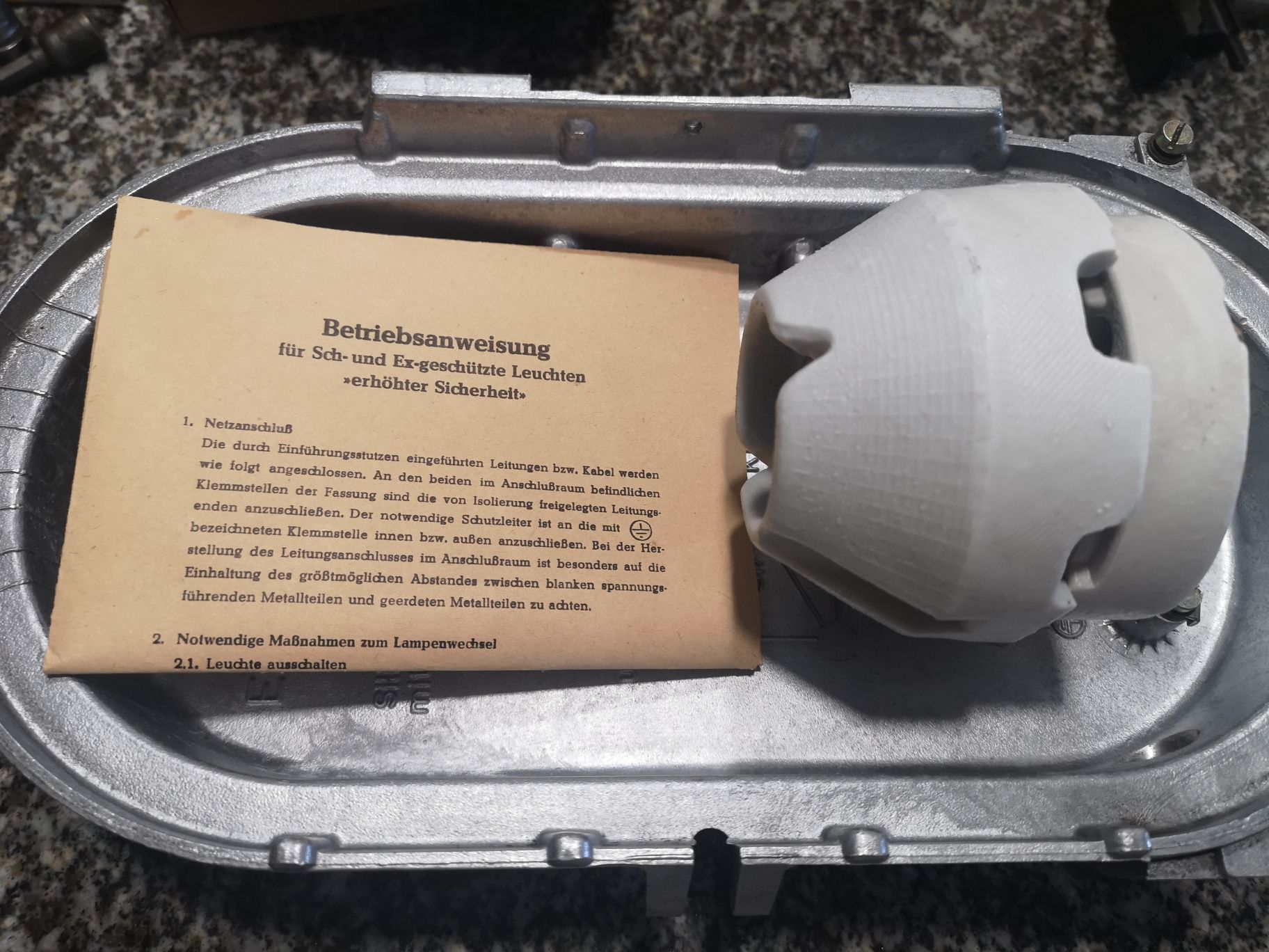Loft Lampa z bunkra schronu Niemieckiego Industrialna