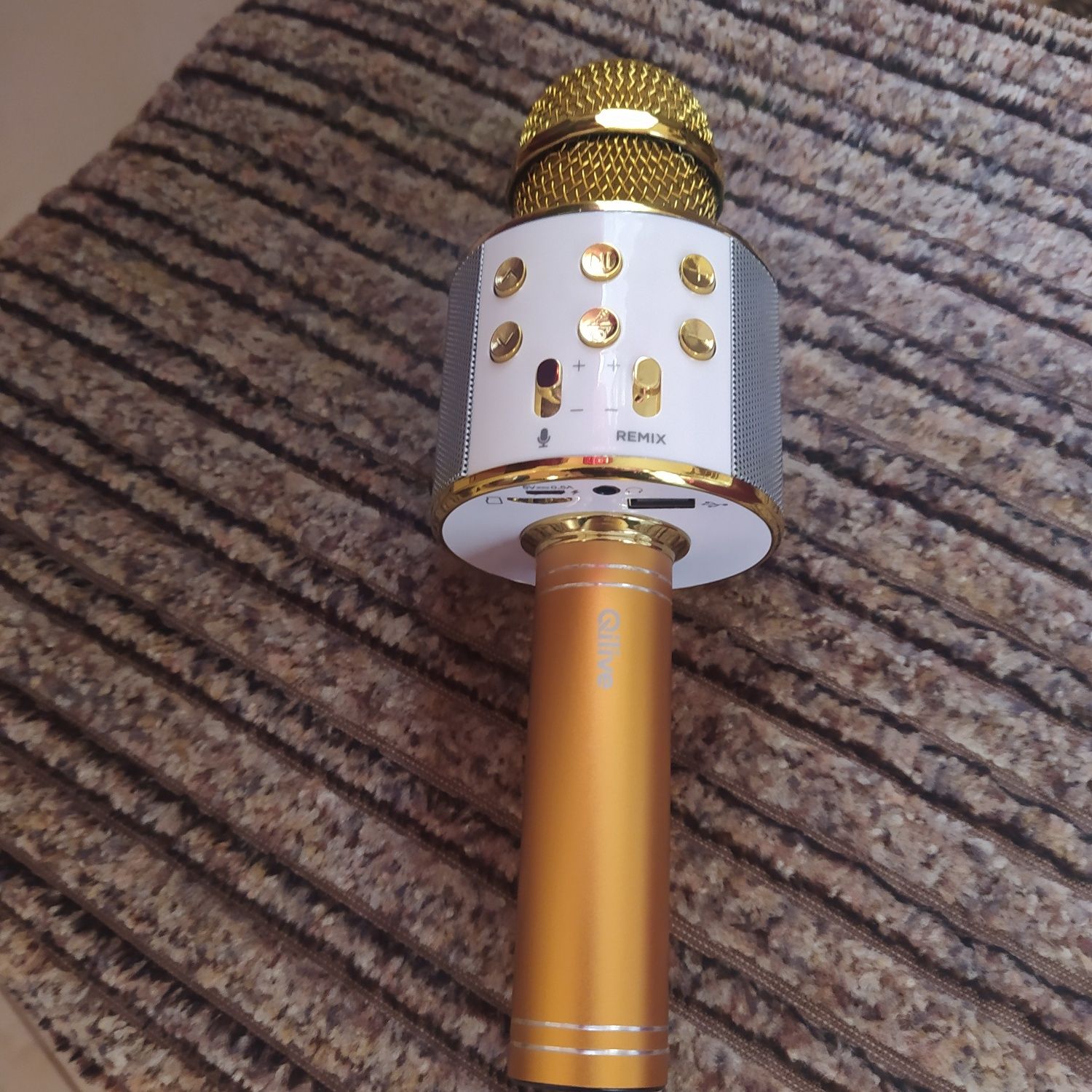 Микрофон-микшер  Qilive