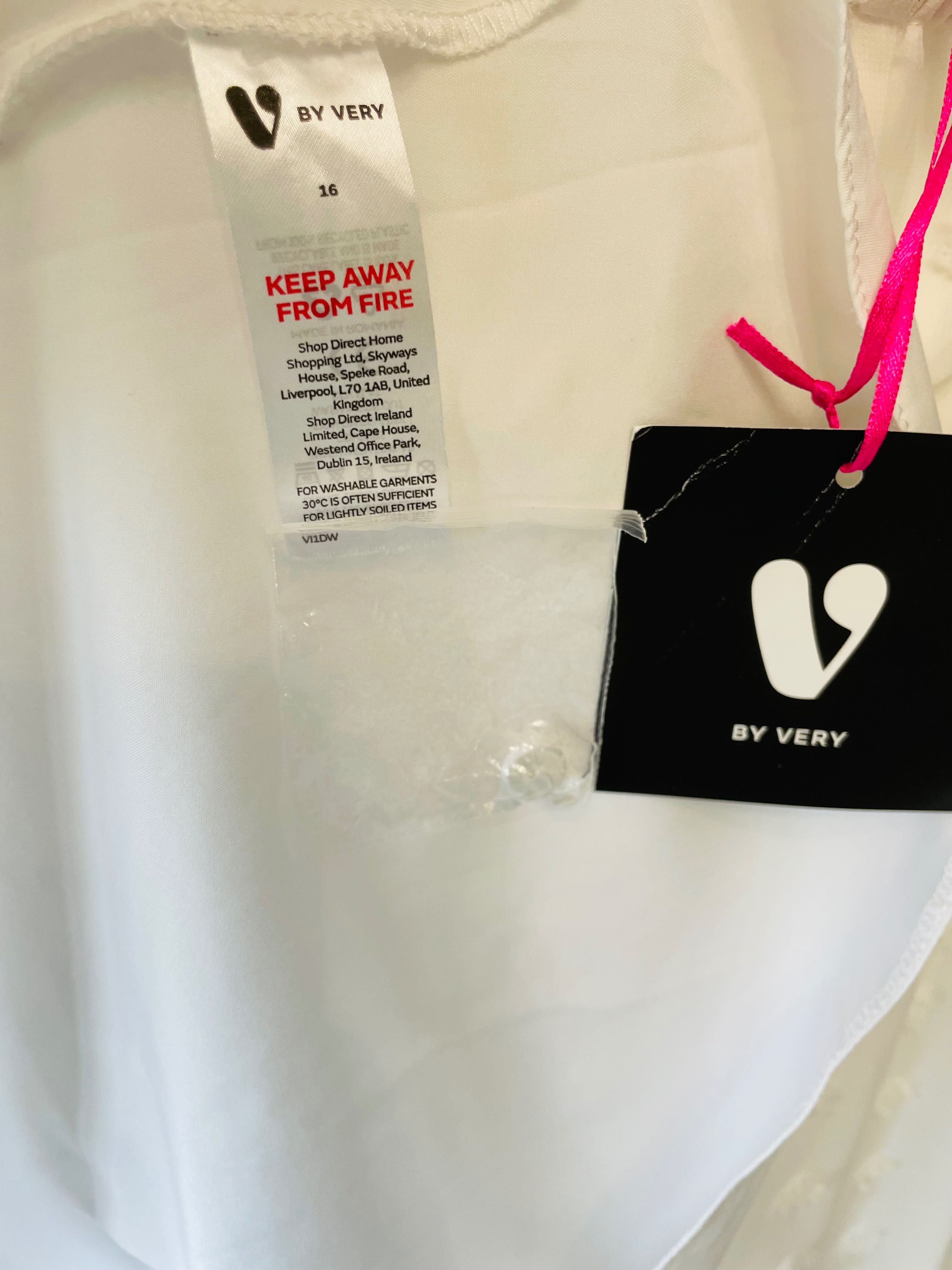 Biała sukienka typu halter w groszki z odkrytymi plecami V by Very XXL