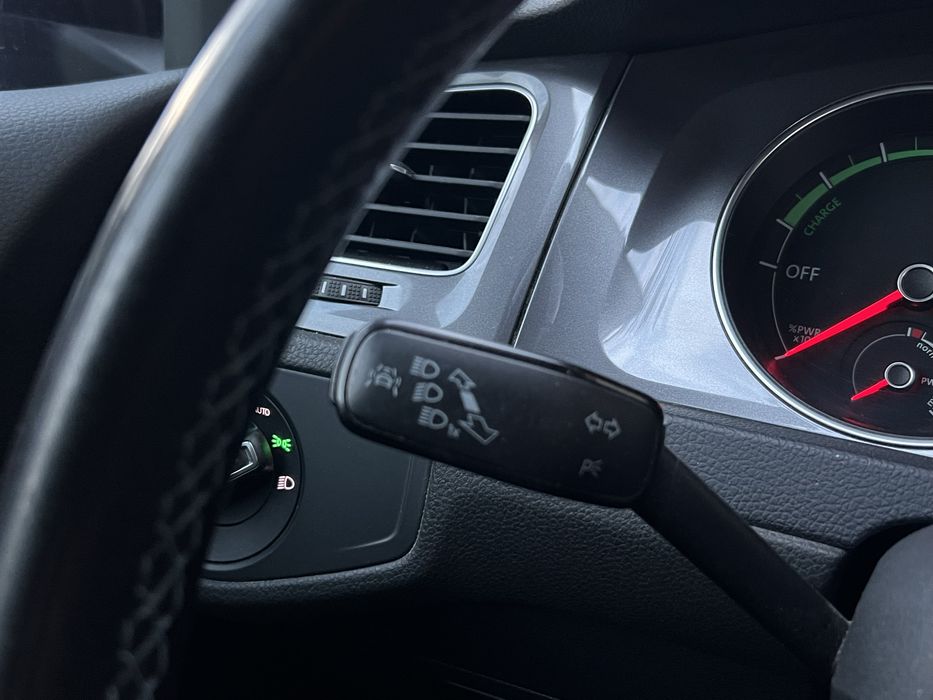 Volkswagen E-Golf 2014 Один владелец