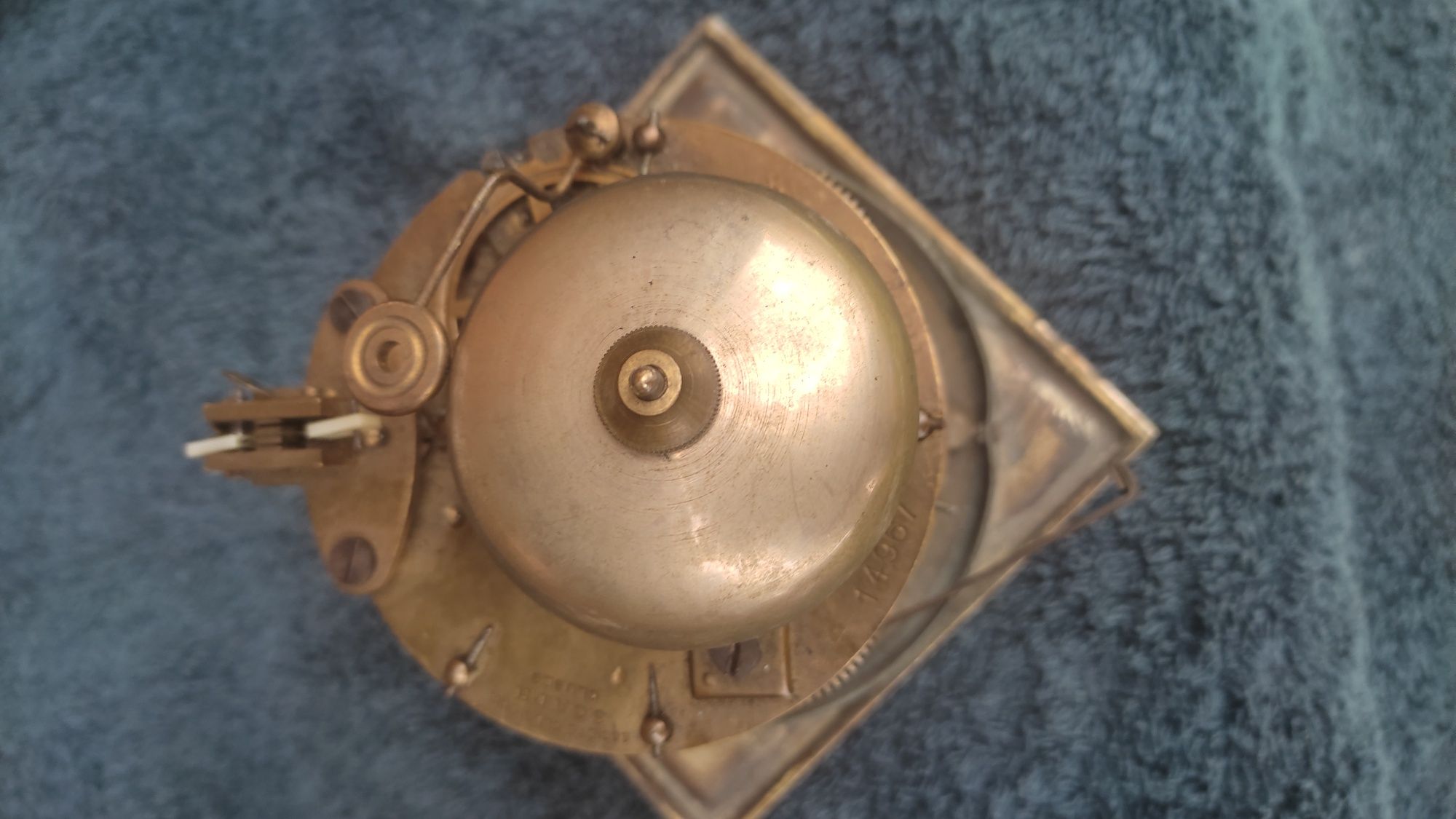 Stary mechanizm zegara kominkowego , unikat , wychwyt Grachama