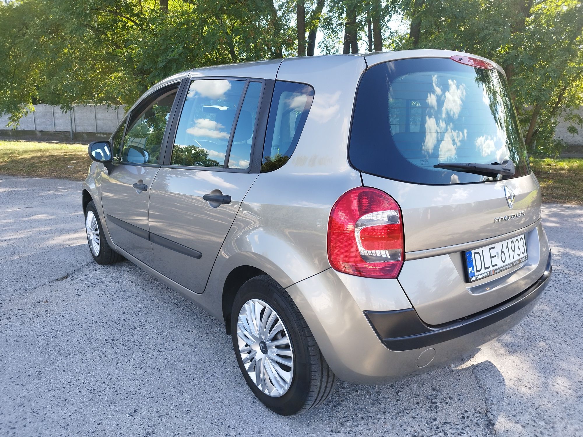 Renault Grand Modus 1.2 16V 100 KM benzyna 91225 tyś.km przebiegu