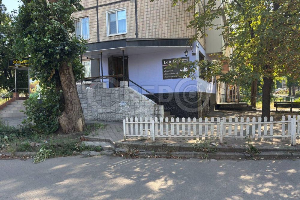 Продаж магазину провулок Бульварний, 5