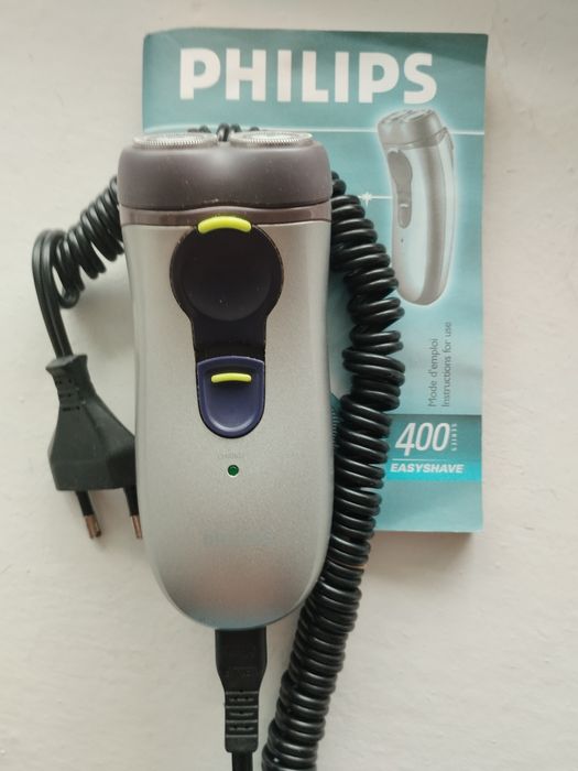 Электробритва Philips.