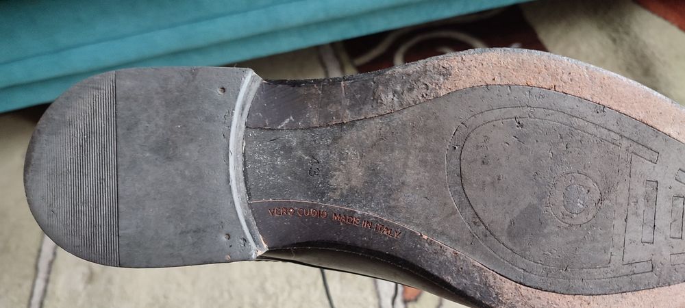 Чоловічі туфлі 43 розміру