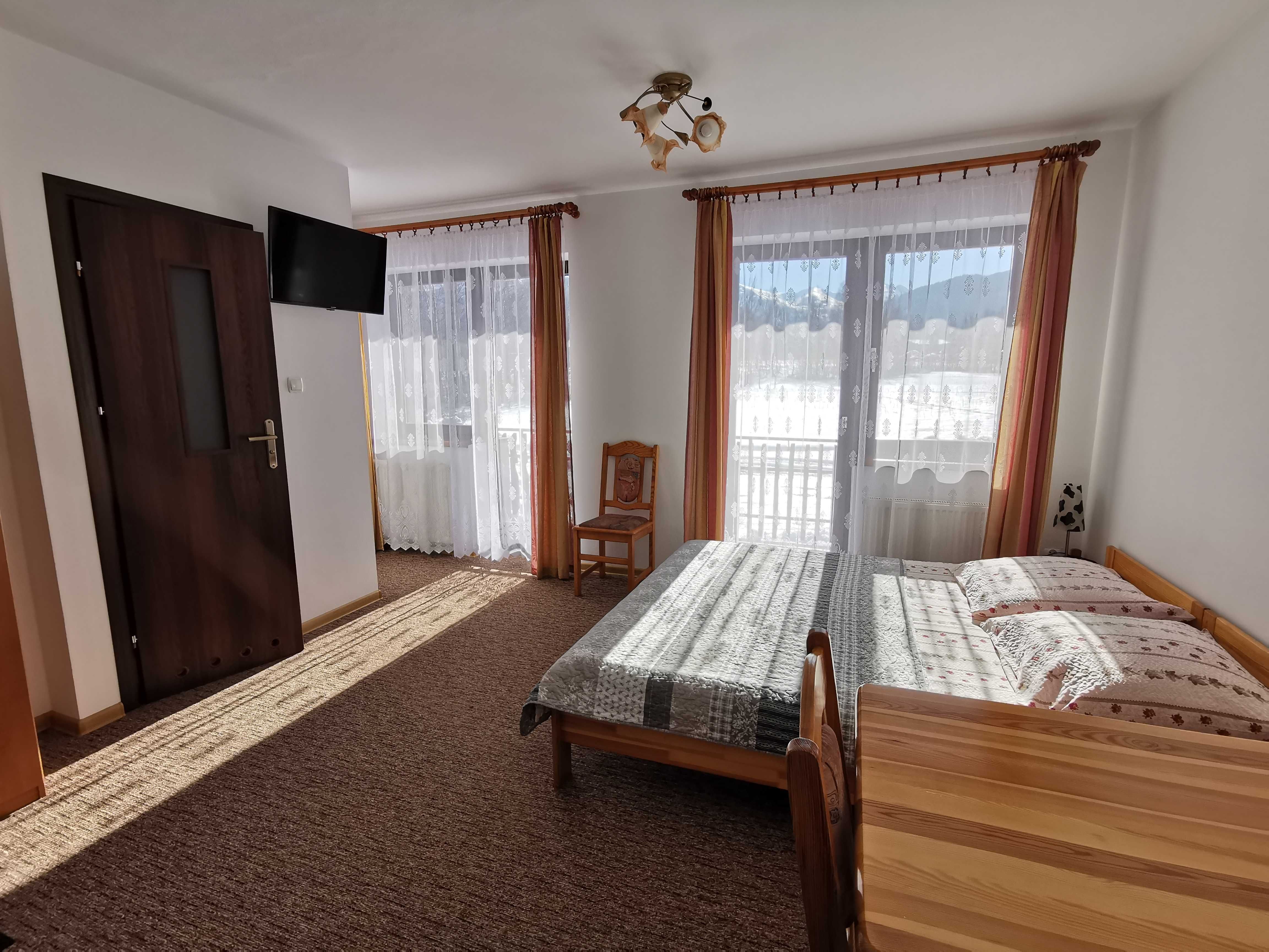 Zakopane - pokoje 3-os. i 4-os. z widokiem na Tatry - zapraszamy.