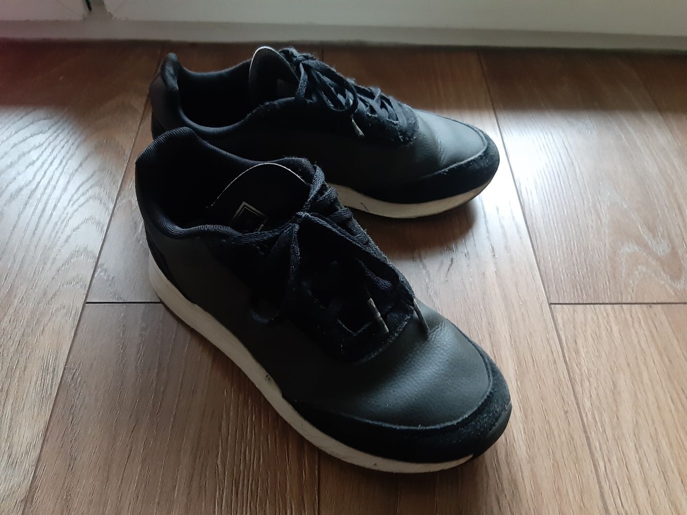 buty adidas.skóra.38.j.nowe.